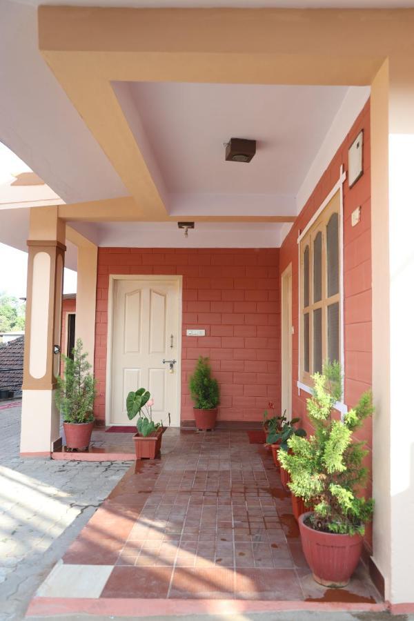 Sai Holiday Home Мадикери Екстериор снимка